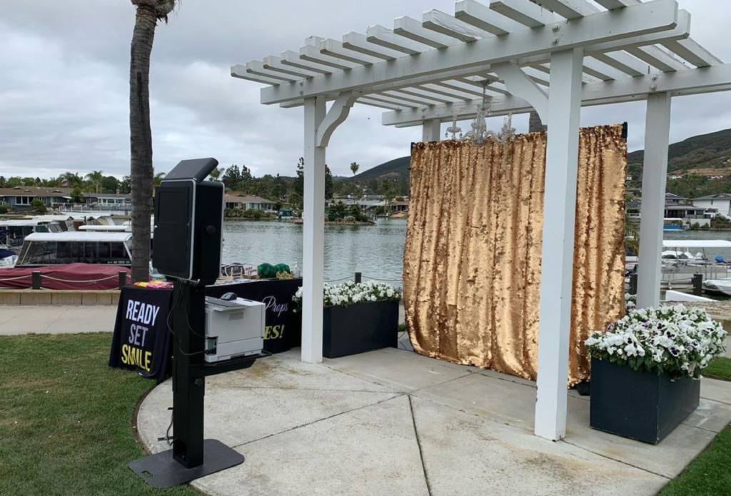 DLSR Photo Booth Pic2 1024x695